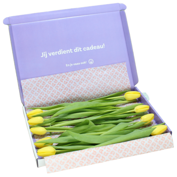 gele brievenbus tulpen
